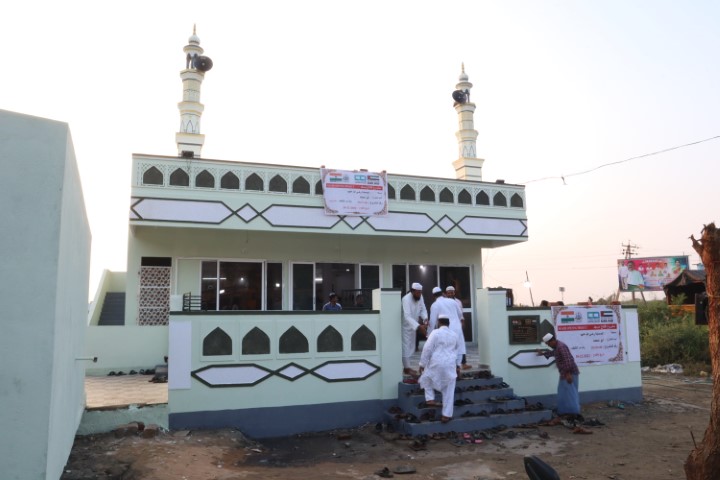 A 90 Square Meter Mosque