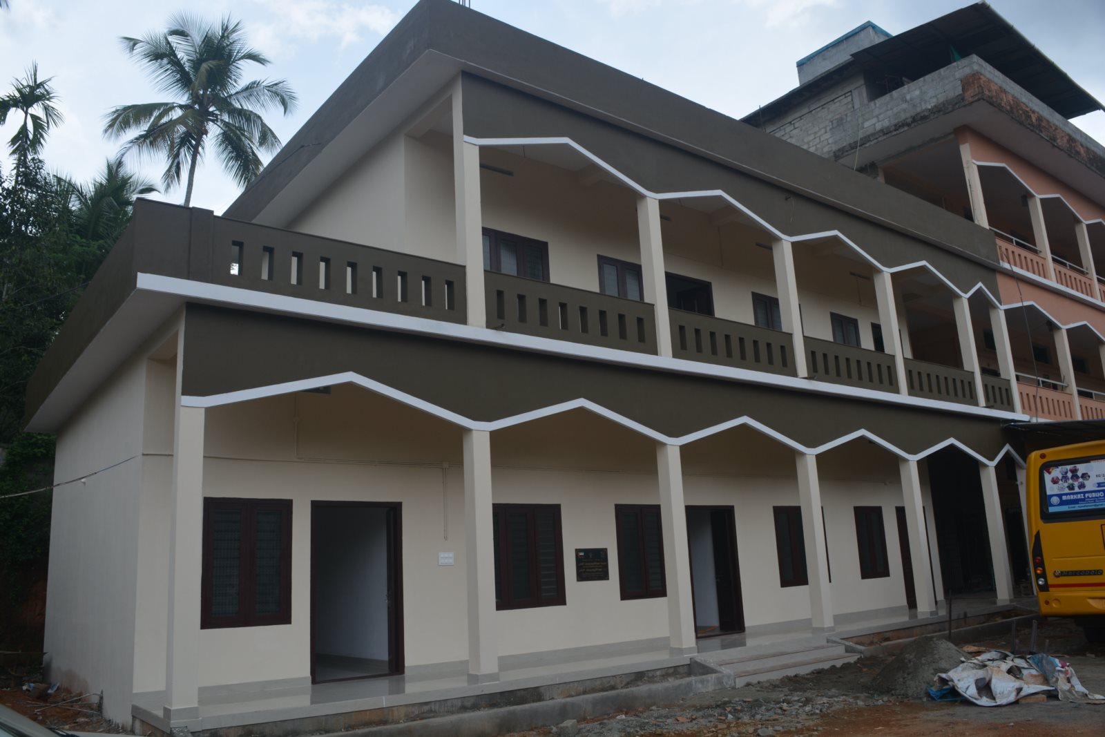 A School Of 8 Classrooms With A Reinforced Roof